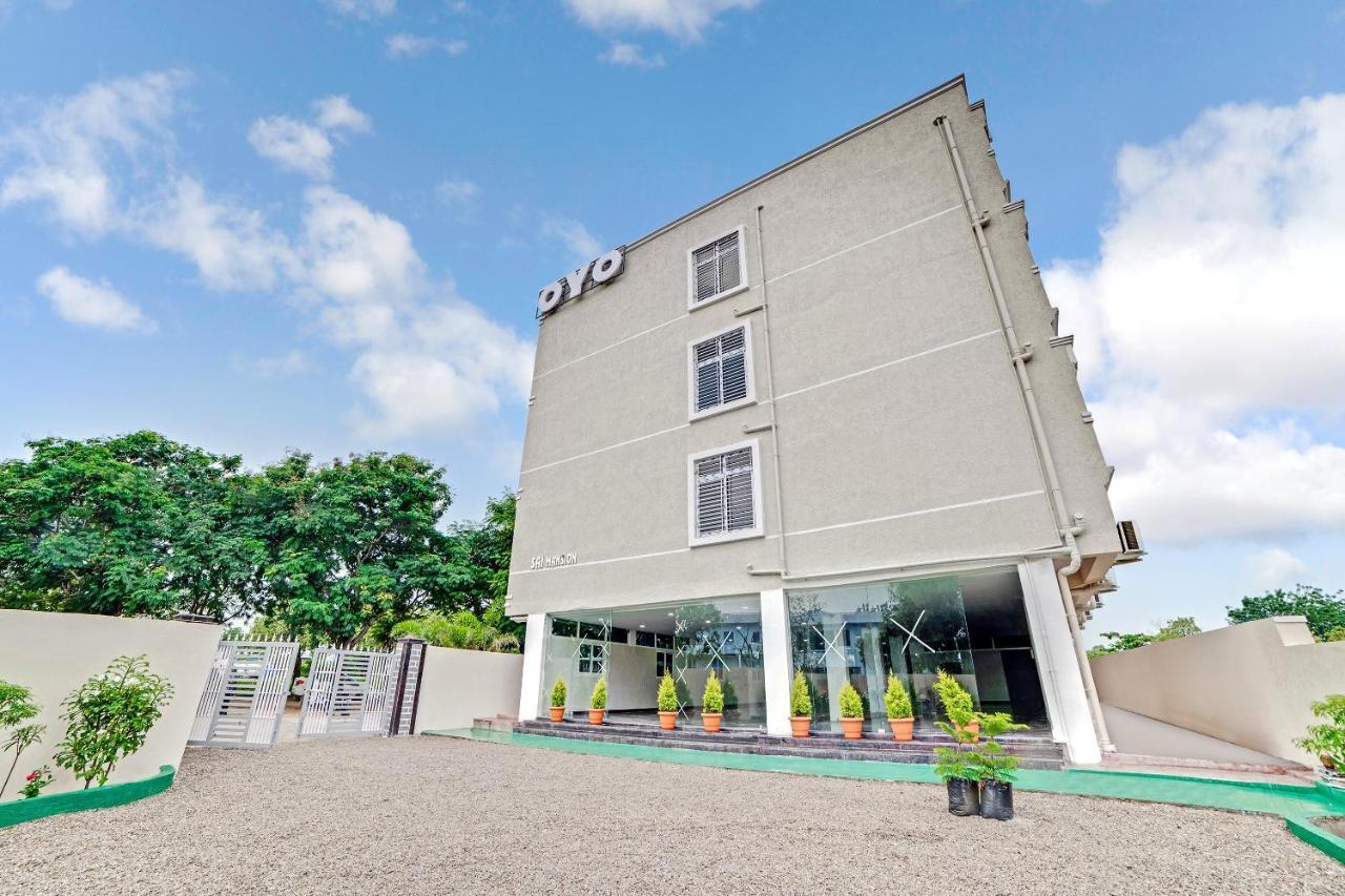 Vaccinated Staff- Oyo Flagship 60526 Five Star Grand Shamshabad Εξωτερικό φωτογραφία
