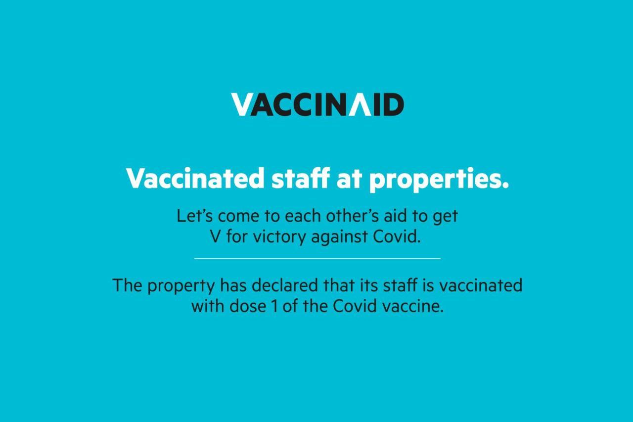 Vaccinated Staff- Oyo Flagship 60526 Five Star Grand Shamshabad Εξωτερικό φωτογραφία